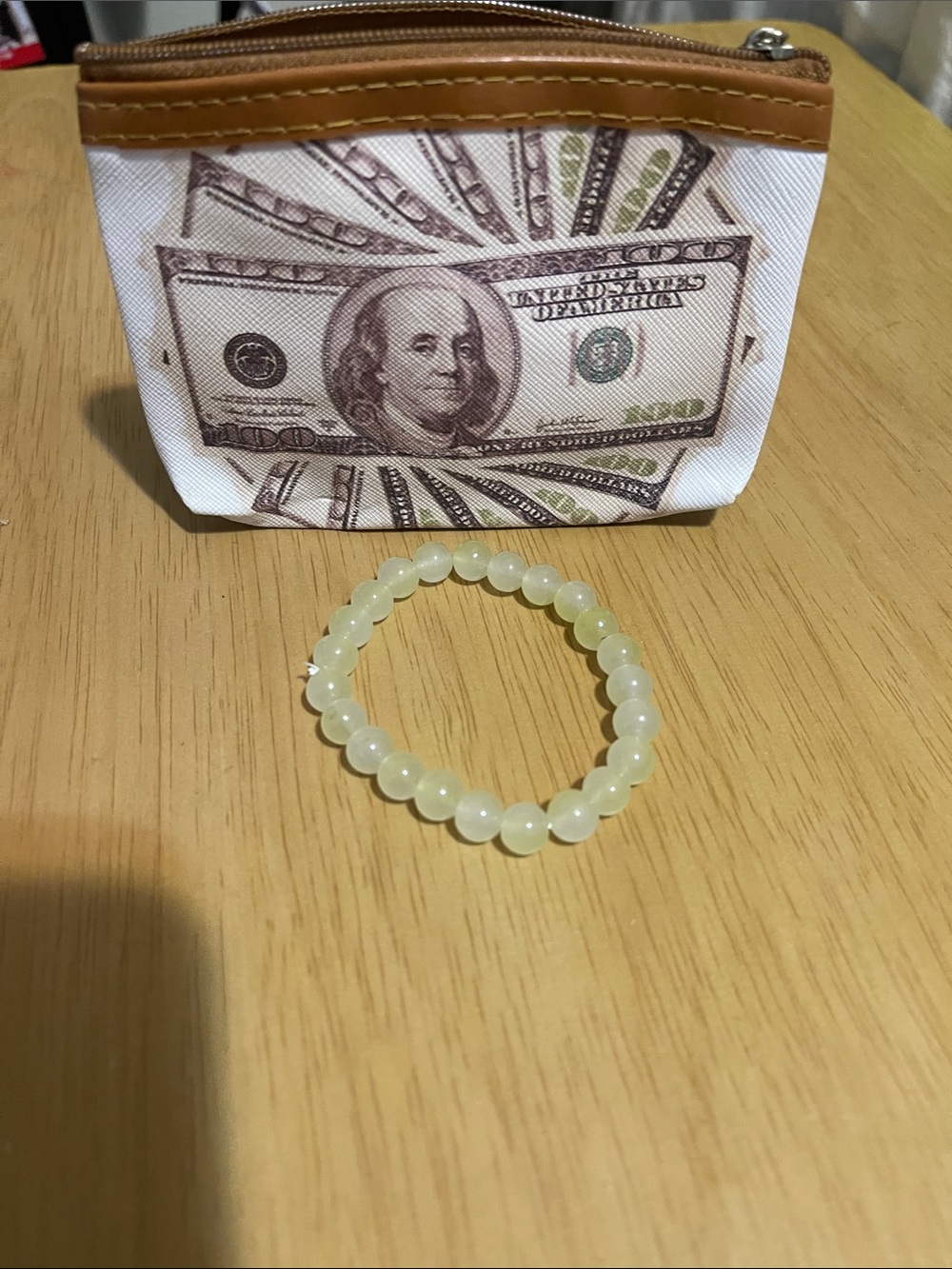 Classic Jade Beaded Stretch Bracelet - Green with money coin purse